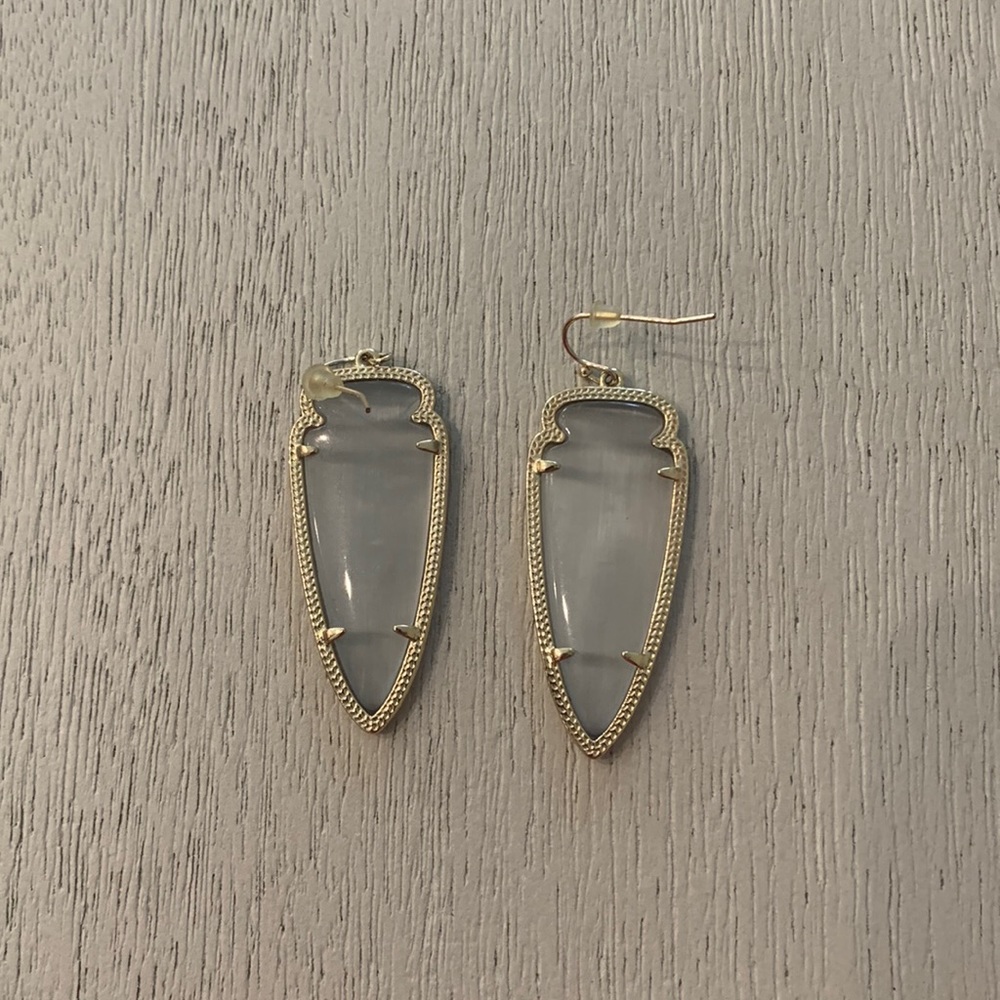 Kendra Scott irridescent gray tone earrings